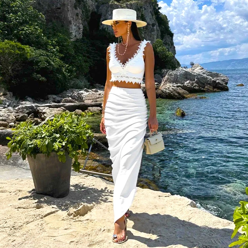 Lace V neck Bikini and Skirt Set🏝️